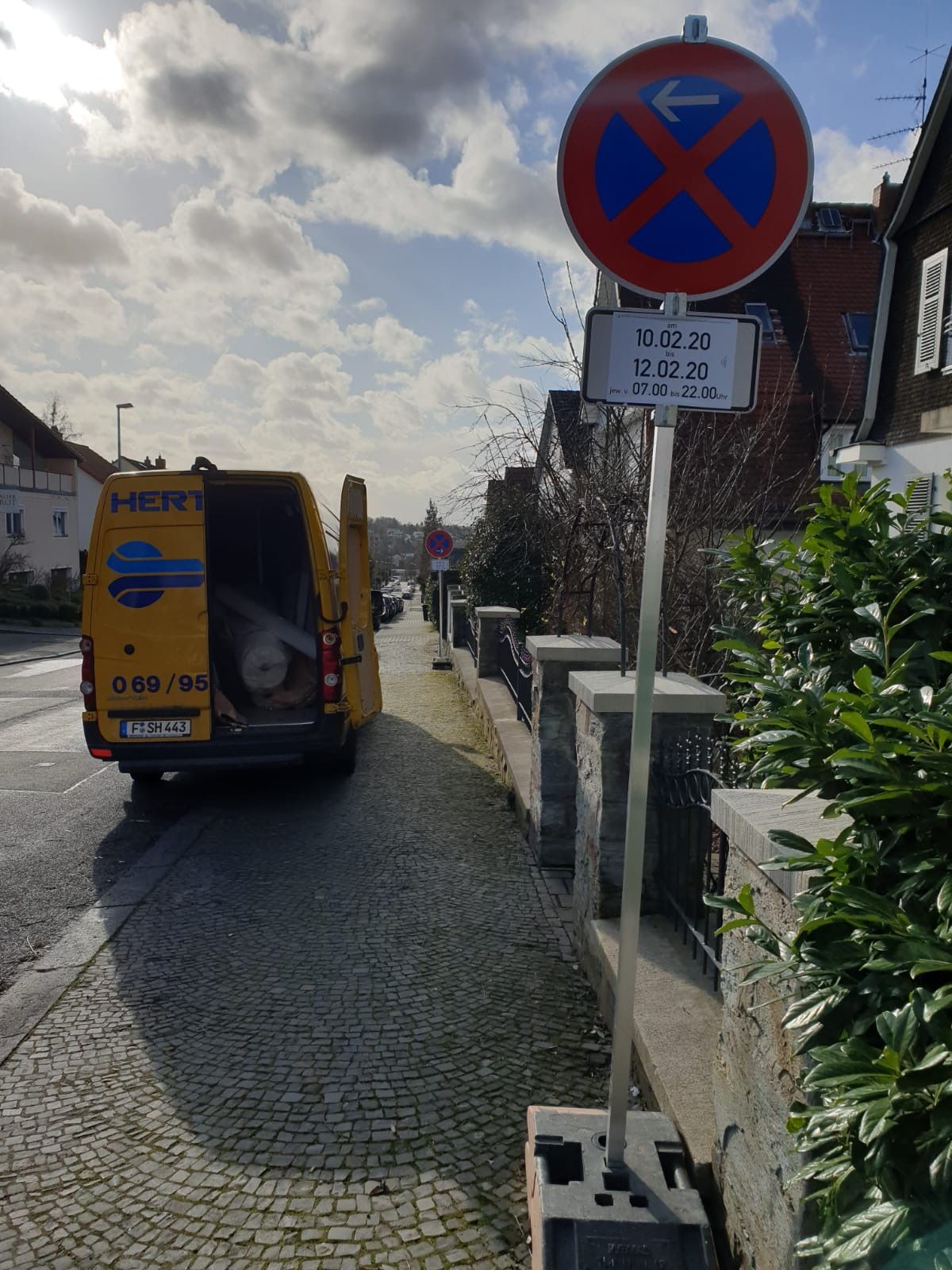 Halteverbot für den Umzug bestellen bei Hertling